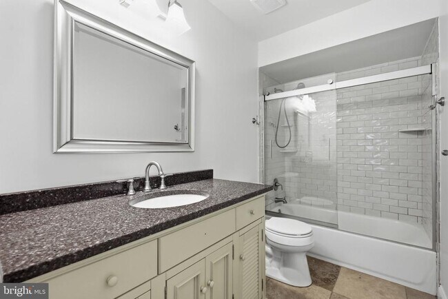 Building Photo - 1272 Knox Dr