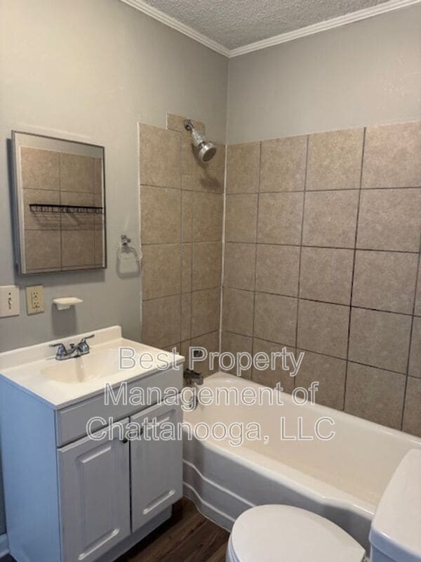 Building Photo - 1408 Armour Dr