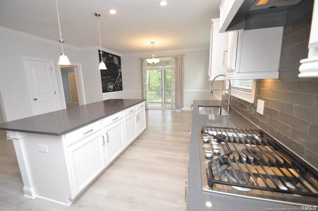 Building Photo - 8508 Secreto Dr