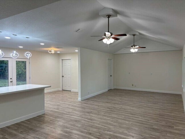 Building Photo - 1310 Canterview Dr