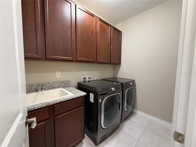 Building Photo - 12200 Rangeland Blvd
