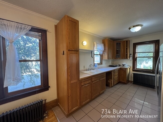 Building Photo - 734 Blair Ave