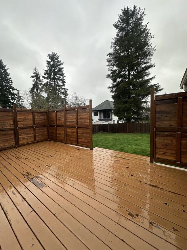 Building Photo - 7910 133rd Ave NE