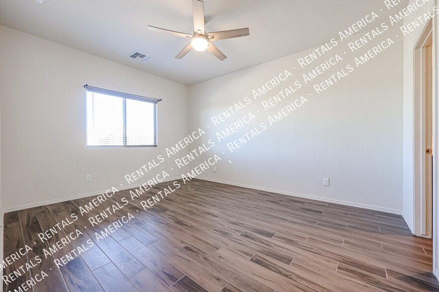 Building Photo - 25970 W Cat Balue Dr