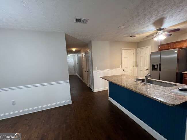 Building Photo - 333 Tara Commons Cir