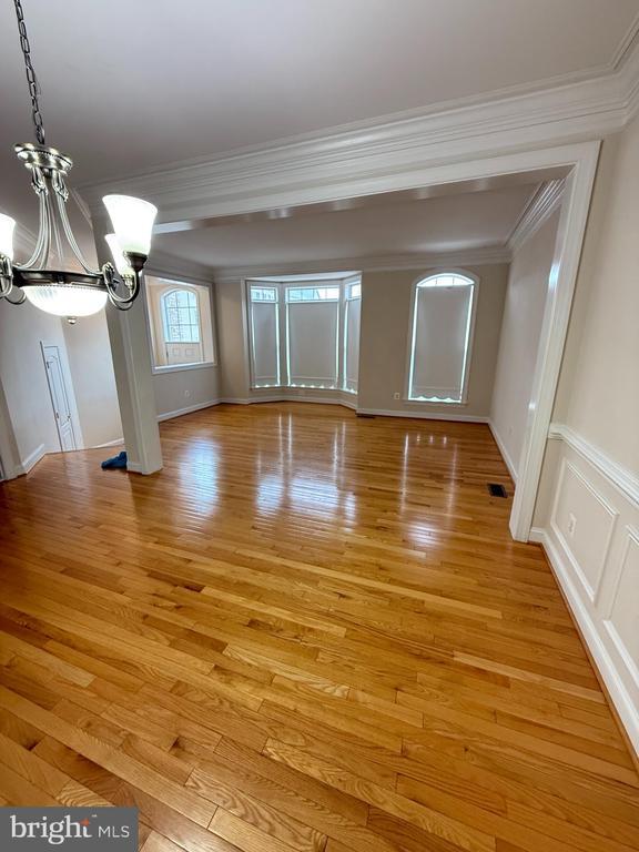 Building Photo - 3680 Chippendale Cir