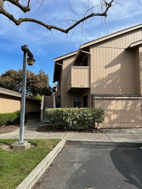 Building Photo - 538 Ironwood Ter