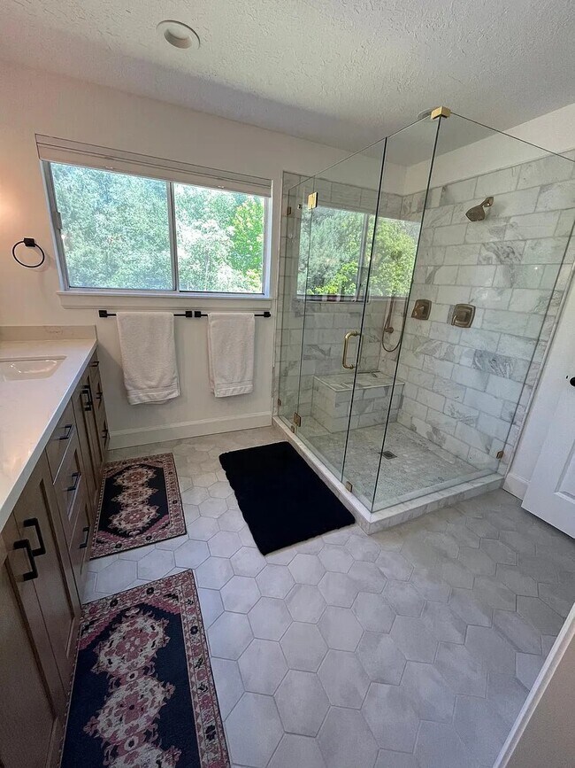 Building Photo - 10361 Ashley Park Dr