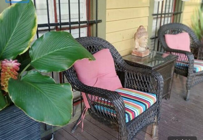 Building Photo - Charming 3BR House in Macon - Walk to Mercer Village and Tatnall Square Park!