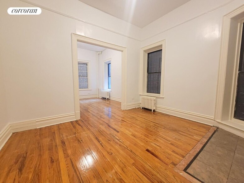 Primary Photo - 172 W 77th St