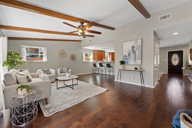 Building Photo - 20807 Boggy Ford Rd