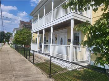 Primary Photo - 511-511 Pond St