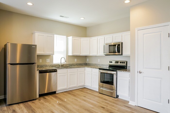 Building Photo - 100 Quincy Meadow Ave