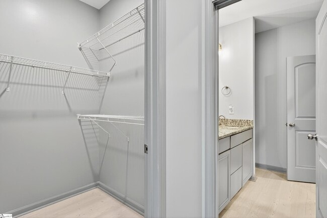 Building Photo - 406 Fairfield St