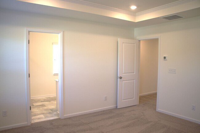 Building Photo - 2857_YEAGER DR NW