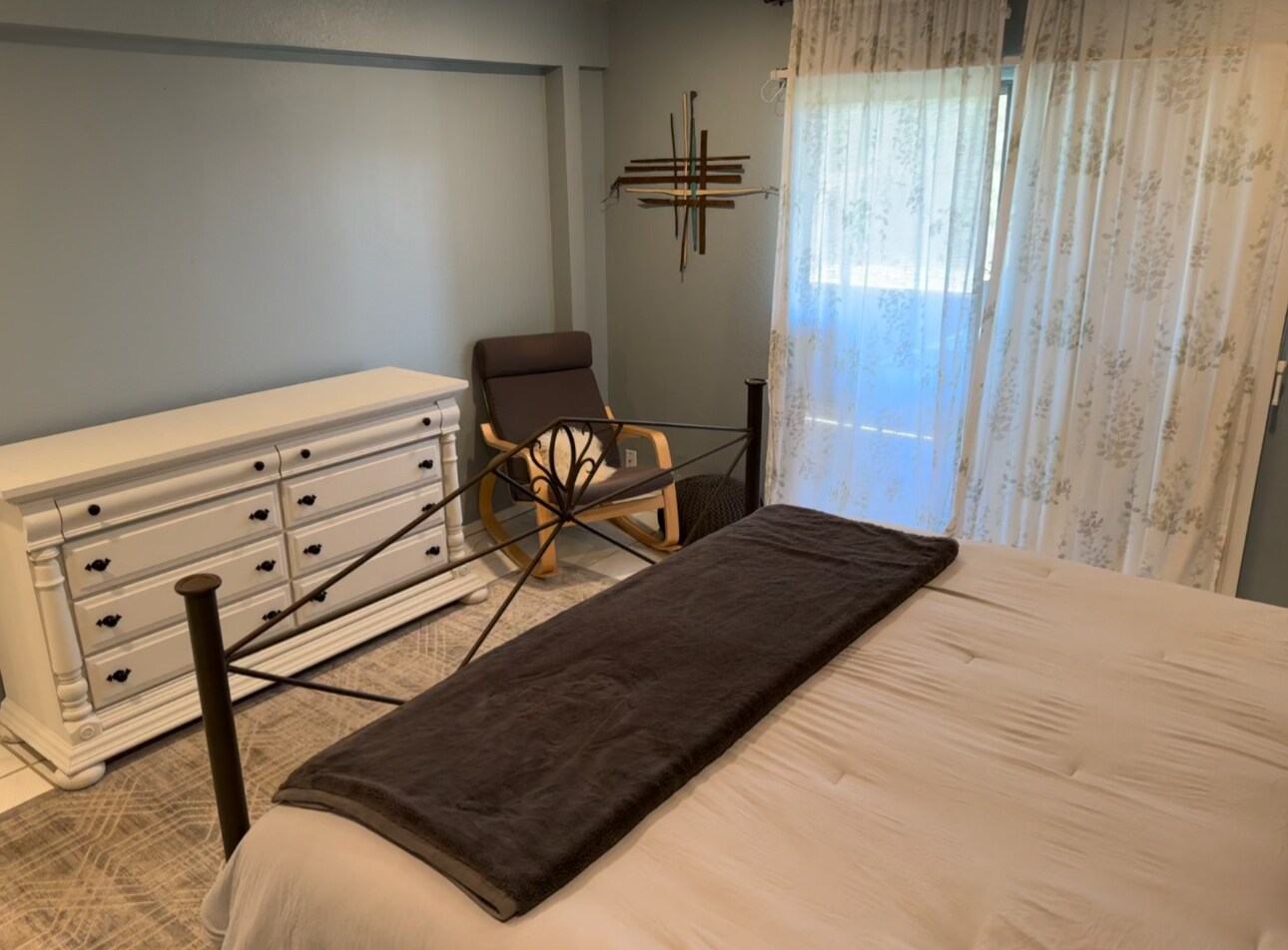 Building Photo - 604 Highcrest Dr