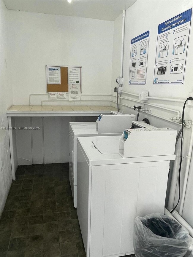 Building Photo - 3125 Oakland Shores Dr