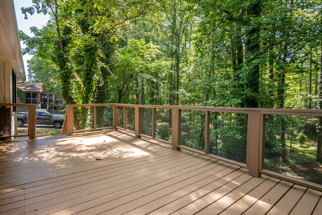 Building Photo - 1051 Crooked Creek Rd