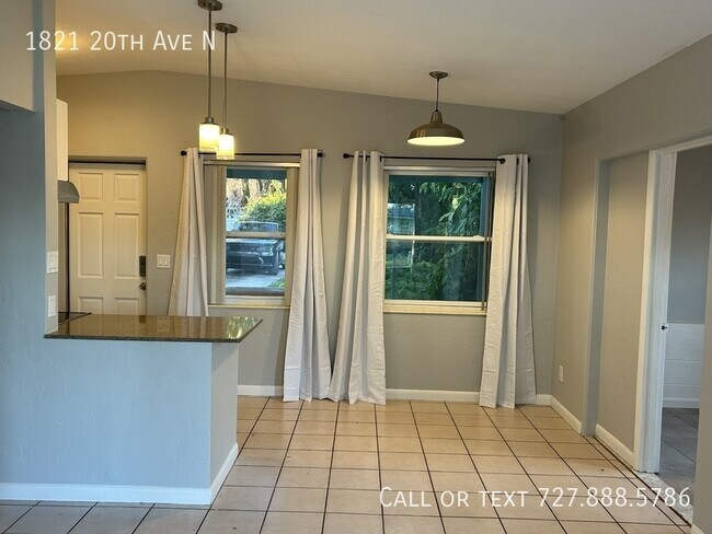 Building Photo - 1821 20th Ave N