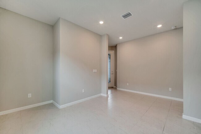 Building Photo - 1848 Spring Shower Circle