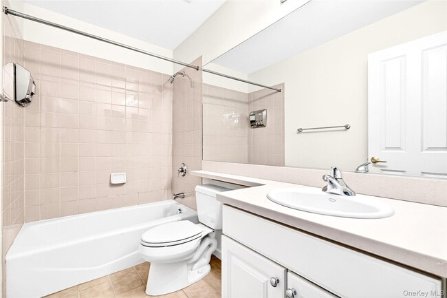 Building Photo - 17 Harbor Pointe Dr