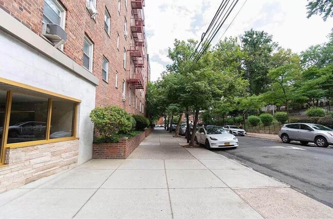 Building Photo - 55-05 Woodside Ave