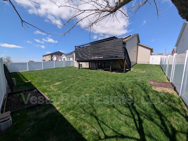 Building Photo - 1719 Coralstone Wy