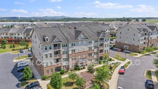 Building Photo - 6501 Walcott Ln