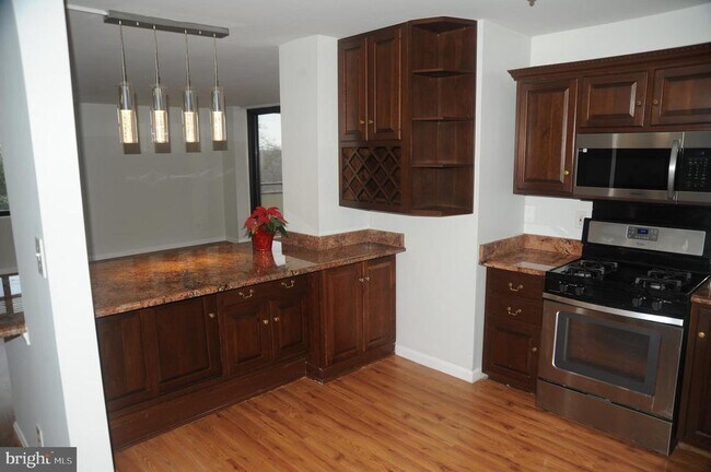 Building Photo - 5225 Pooks Hill Rd