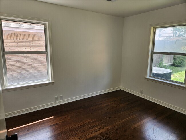 Building Photo - 1635 Wilde Rock Way