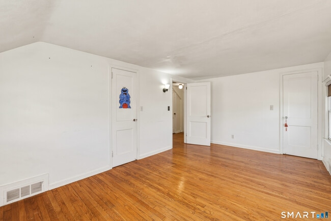 Building Photo - 26 St Augustine St