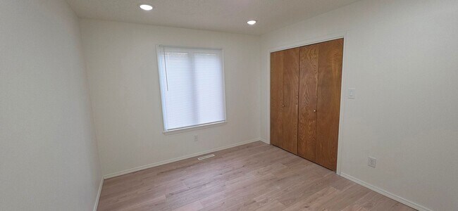 Building Photo - 1603 E Woodgate St