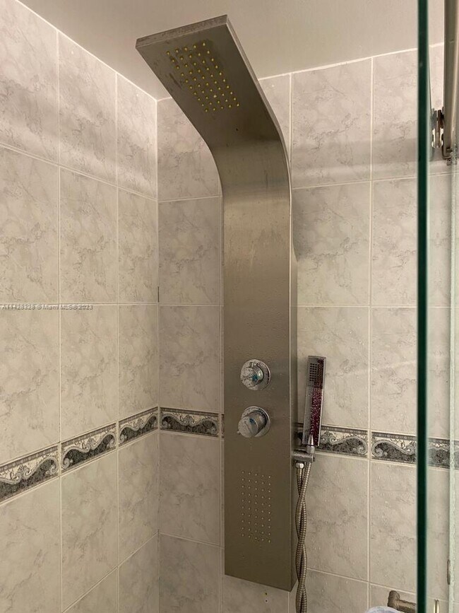 Building Photo - 9440 W Flagler St