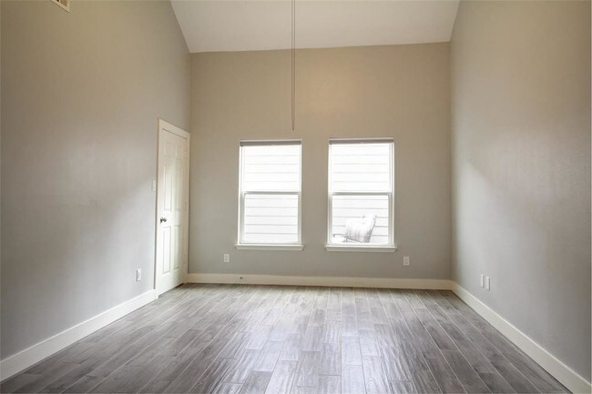 Building Photo - 13515 Ravensway Dr