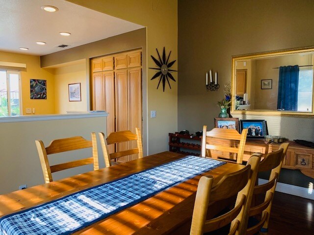 Building Photo - 973 Naples Dr