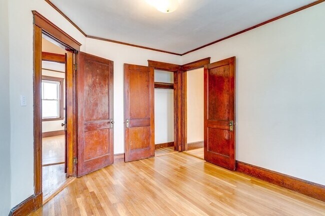 Building Photo - 103 Fuller St