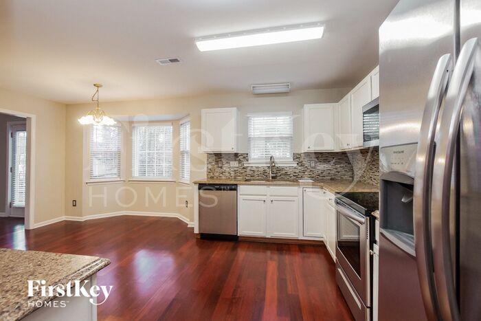 Building Photo - 6214 Forest Pond Dr