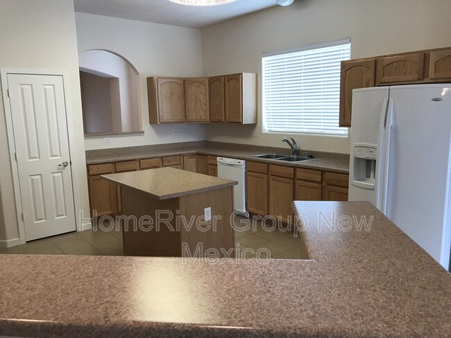 Building Photo - 2148 S Ensenada Cir SE