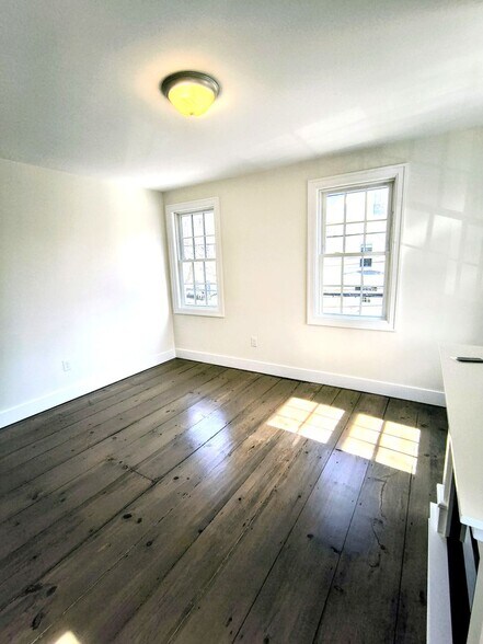 Building Photo - 7 East St