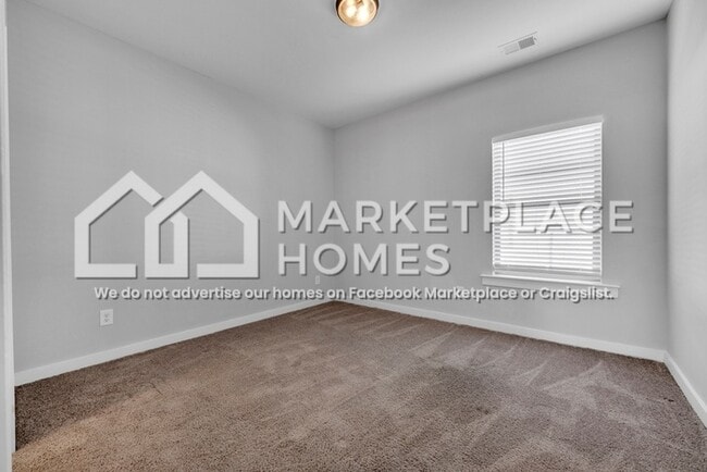 Building Photo - 142 Kings Wy