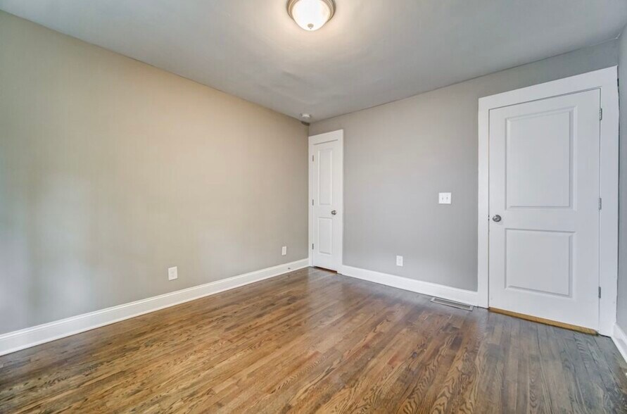 Building Photo - 1384 Westmont Rd SW