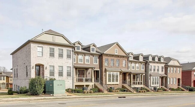 Primary Photo - Luxury Townhome at The Enclave at Harpeth ...