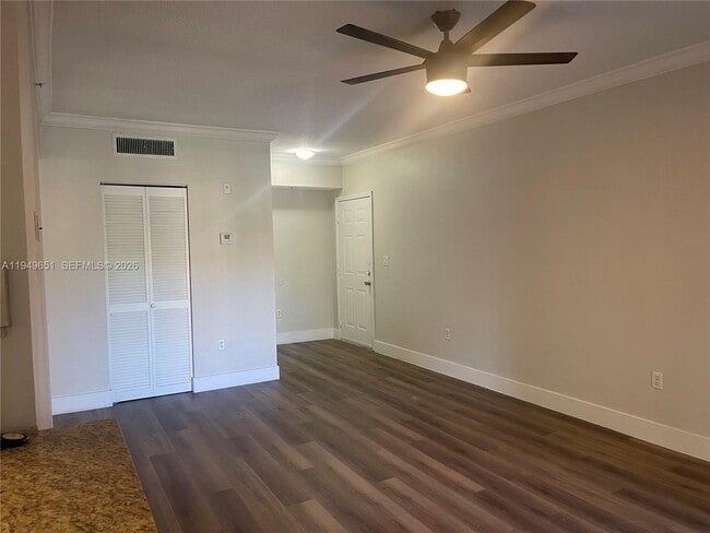 Building Photo - 160 SW 117th Terrace