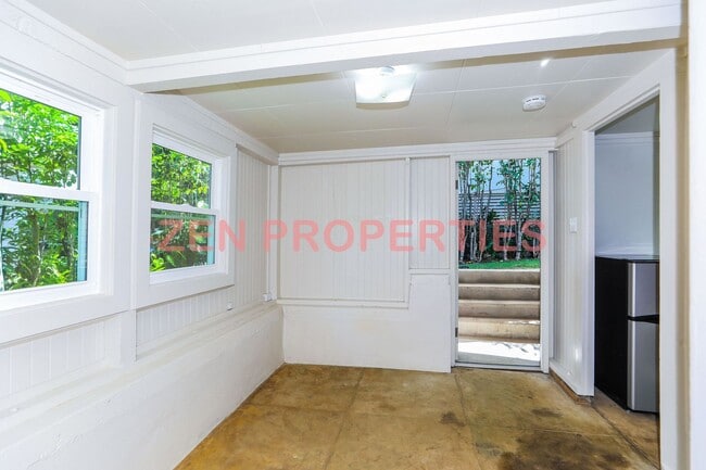 Building Photo - 3 bedroom, 2.5 bath home for rent in Lower...