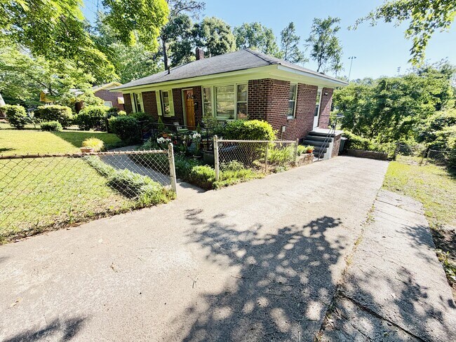Building Photo - 4816 Dale Dr