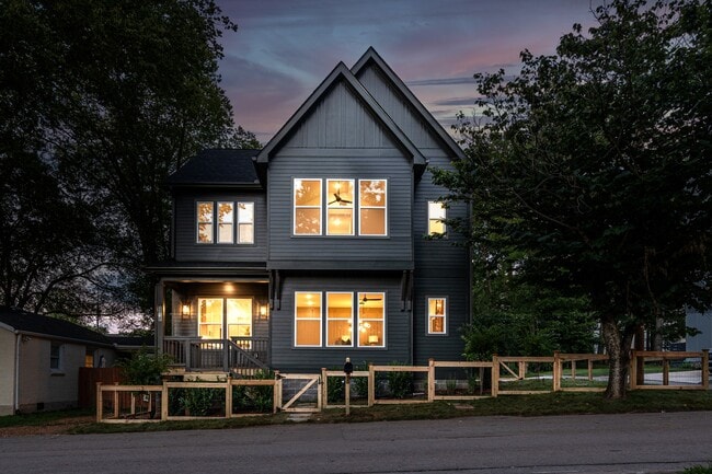 Building Photo - 2430 Little Ave