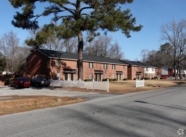 Primary Photo - Juniper Apartments