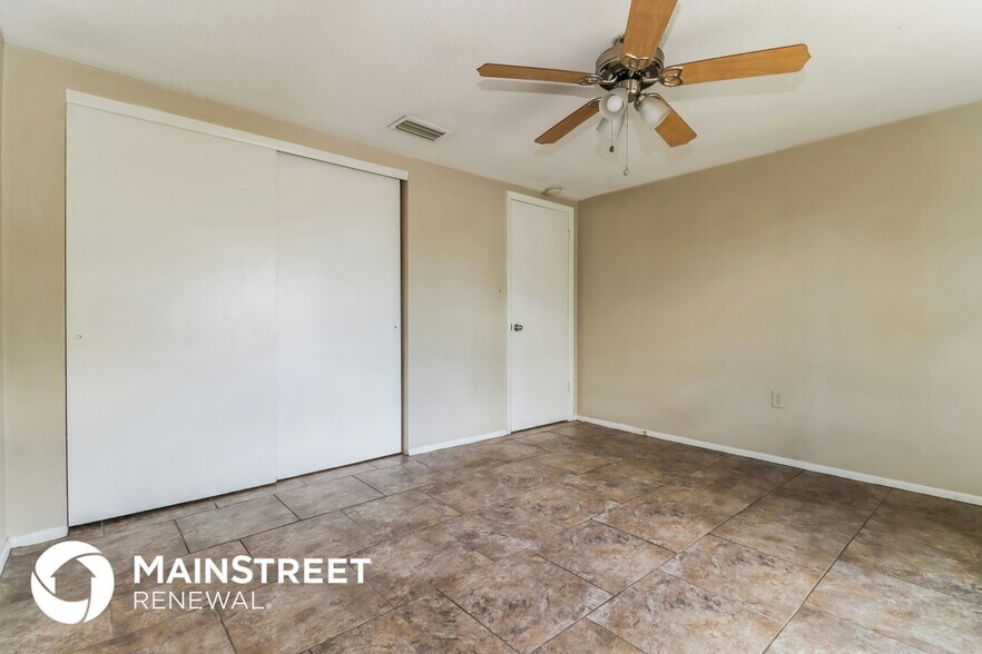 Building Photo - 9636 Mark Twain Ln