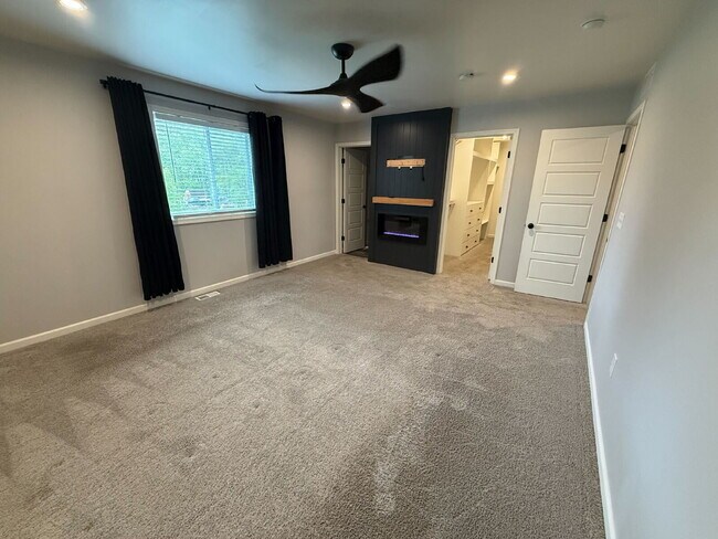 Building Photo - Spacious 4-Bedroom Home with 3 Full Baths in Swartz Creek