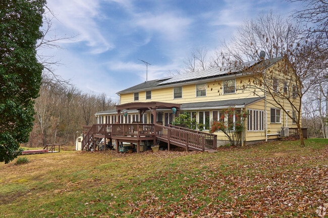 Building Photo - 67 Willow Lake Ln